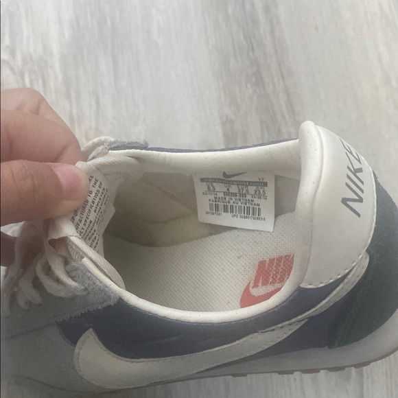 Nike Pre Montreal Racer Sneaker - Picture 9 of 13